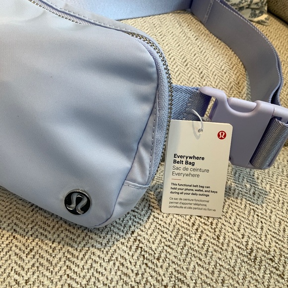 NWT PASTEL BLUE Lululemon Everywhere Belt Bag with Metal Hardware Zipper - Picture 8 of 11
